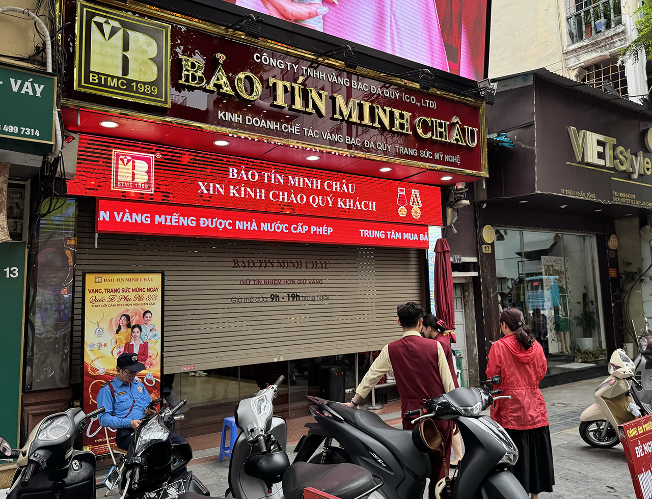 bao tin dong cua.jpg