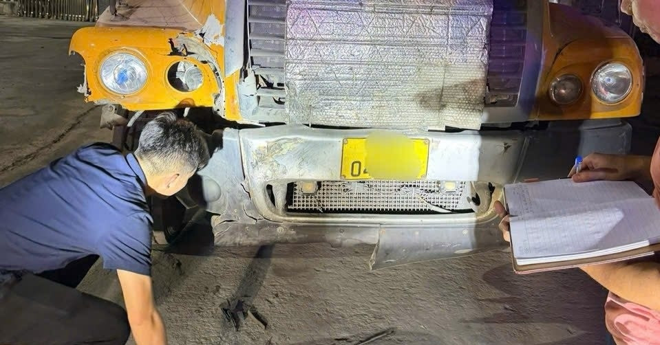 Hà Tĩnh: Xe đầu kéo gây tai nạn chết người, tài xế bỏ trốn 150km