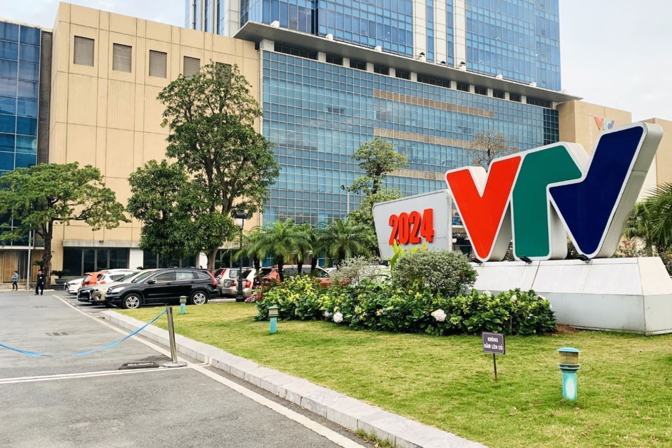 Chuyển VTV, VOV, TTXVN sang là đơn vị sự nghiệp của Ban chấp hành Trung ương