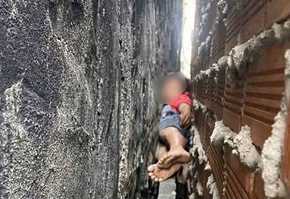 giai cuu chau be mac ket TpHCM 2.png