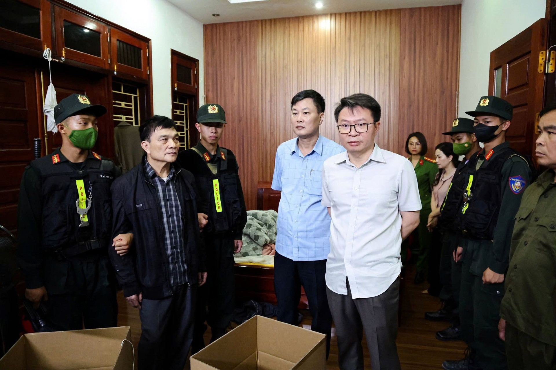 Hơn 200 cảnh sát đồng loạt đột kích, đánh sập 3 ổ nhóm tội phạm cộm cán ở Phú Thọ