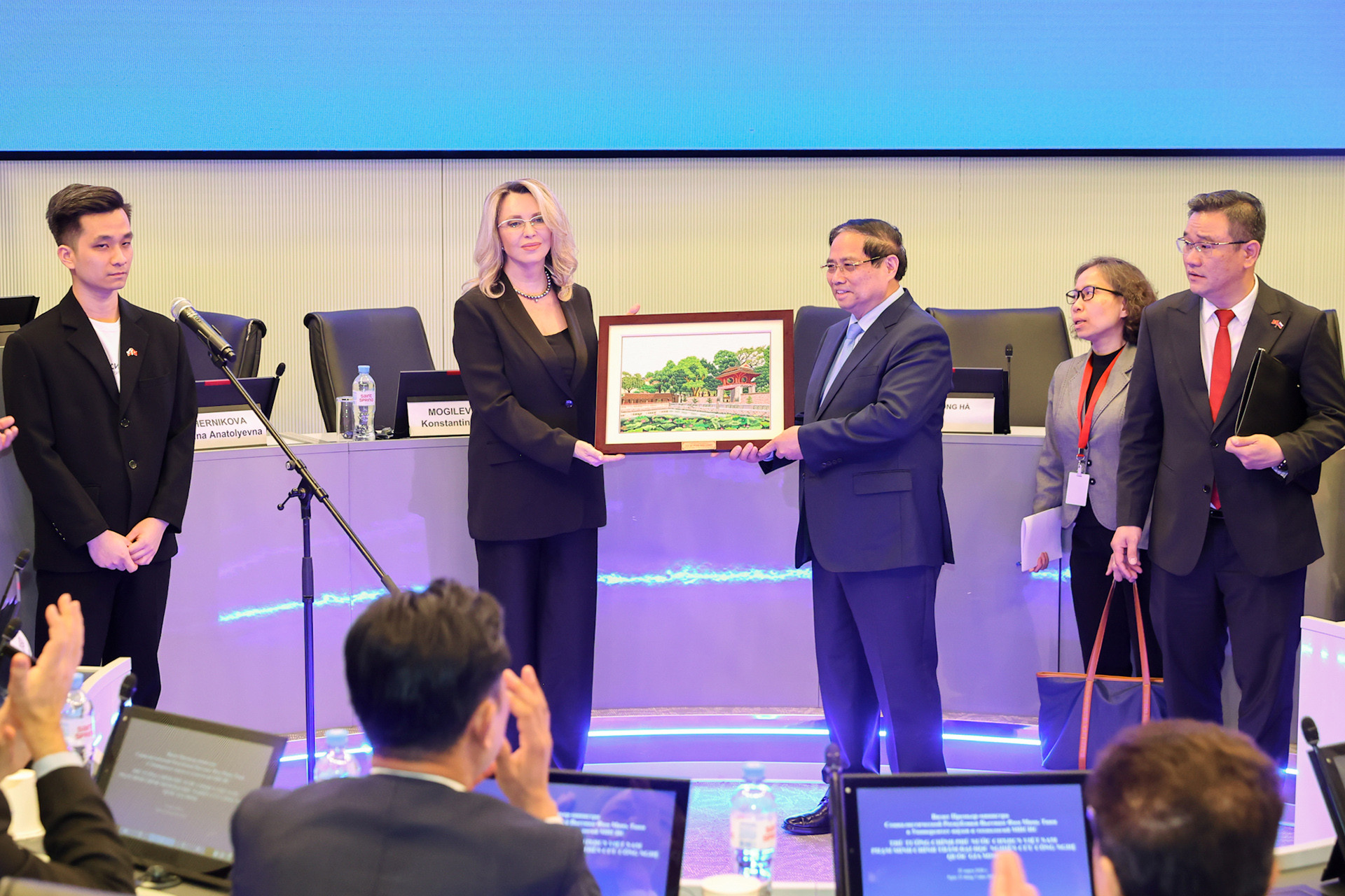 img2695 17744280314371388346545.jpg