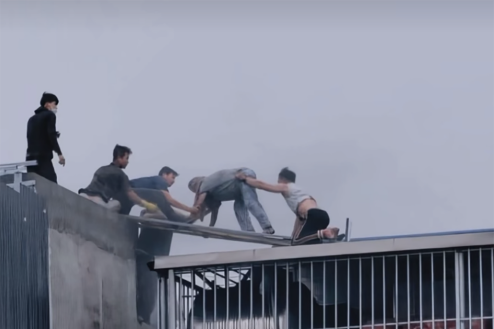 Leo qua 'lằn ranh sinh tử', nhân chứng kể phút giải cứu 7 người trong đám cháy