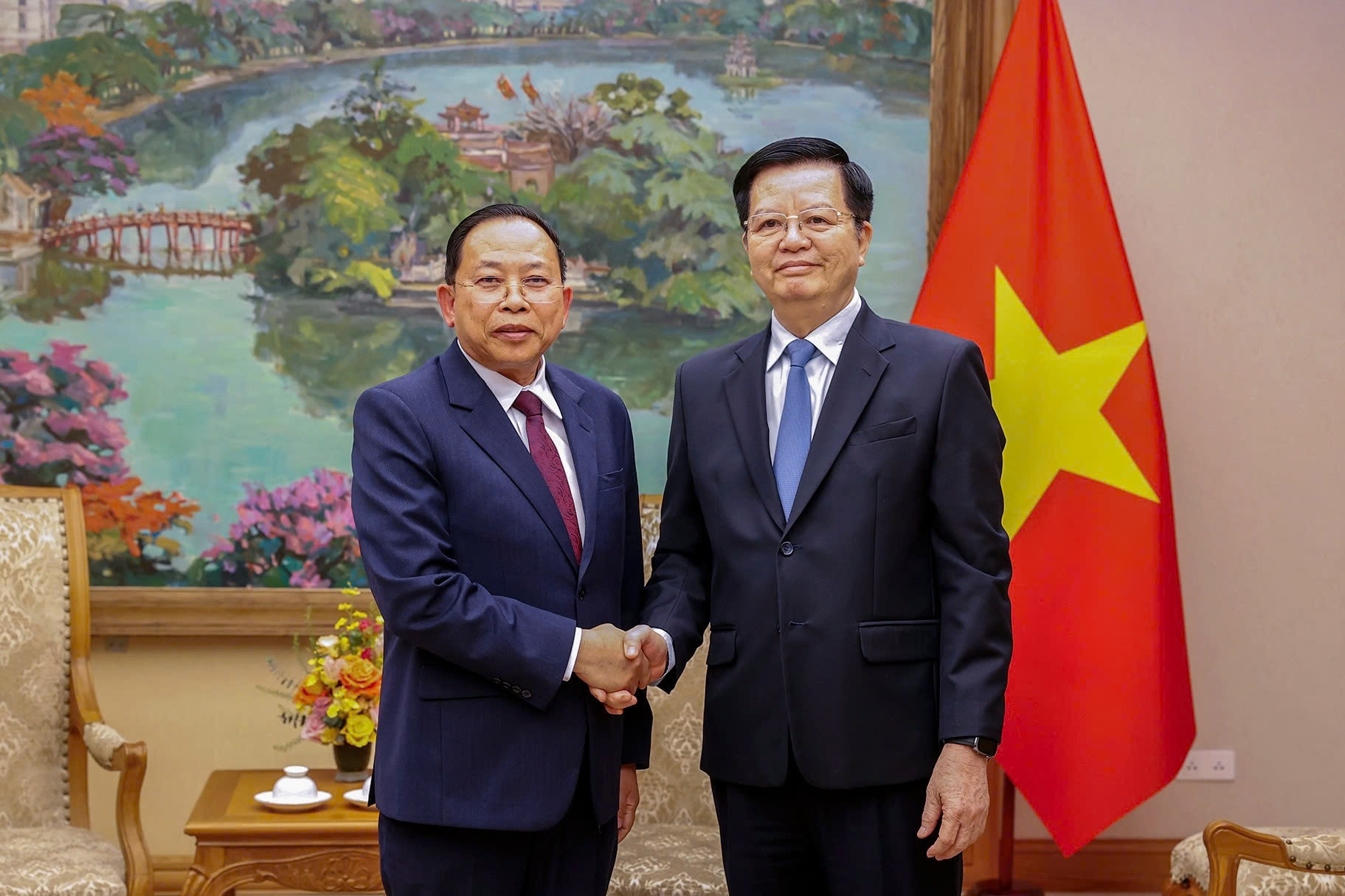 Phó Thủ tướng Mai Văn Chính tiếp Bộ trưởng Bộ Lễ nghi và Tôn giáo Campuchia