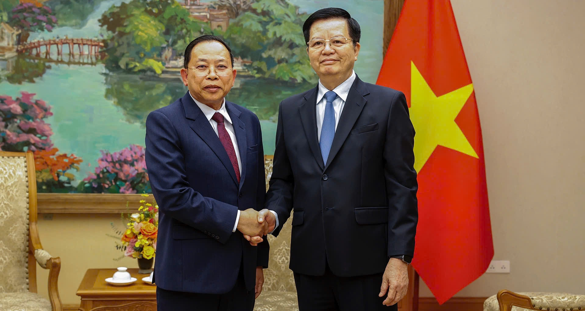 Phó Thủ tướng Mai Văn Chính Tiếp Bộ trưởng Bộ Lễ nghi và Tôn giáo Campuchia