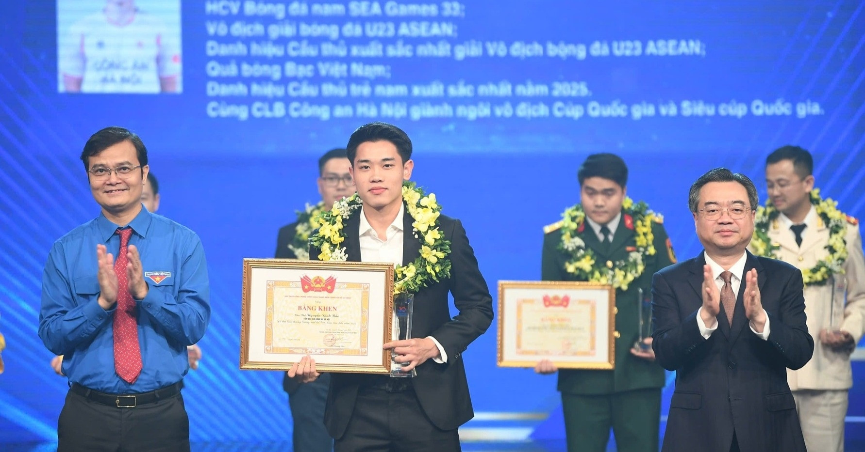 Vinh danh 10 Gương mặt trẻ Việt Nam tiêu biểu năm 2025