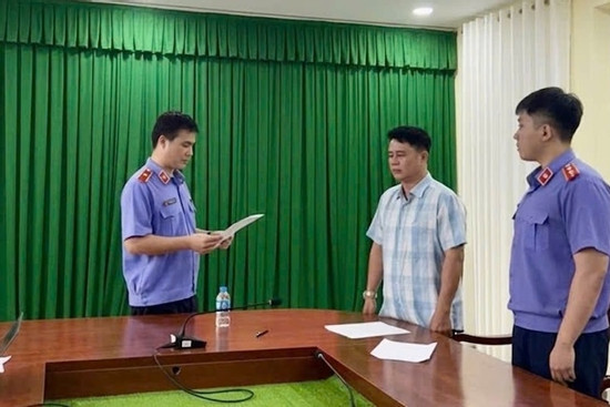 Bản tin chiều 26/3: Bắt 2 cựu cán bộ liên quan vụ nữ sinh tử vong ở Vĩnh Long