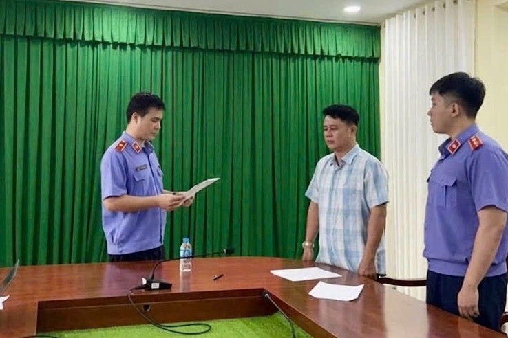 Bắt 2 cựu cán bộ liên quan vụ nữ sinh 14 tuổi bị tông tử vong ở Vĩnh Long