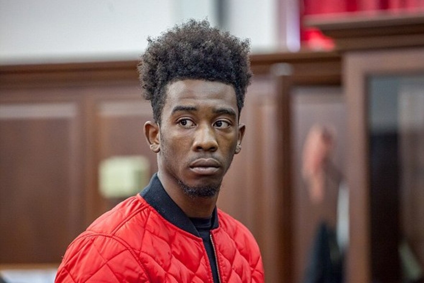 Bắt tạm giam nam ca sĩ 29 tuổi