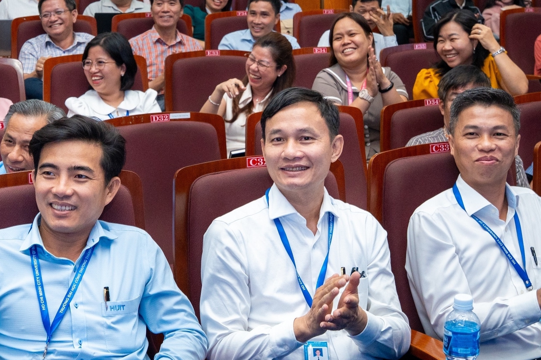 Chi tới nửa tỷ đồng ‘hút’ giáo sư, đại học nuôi dưỡng, giữ chân nhân tài ra sao?