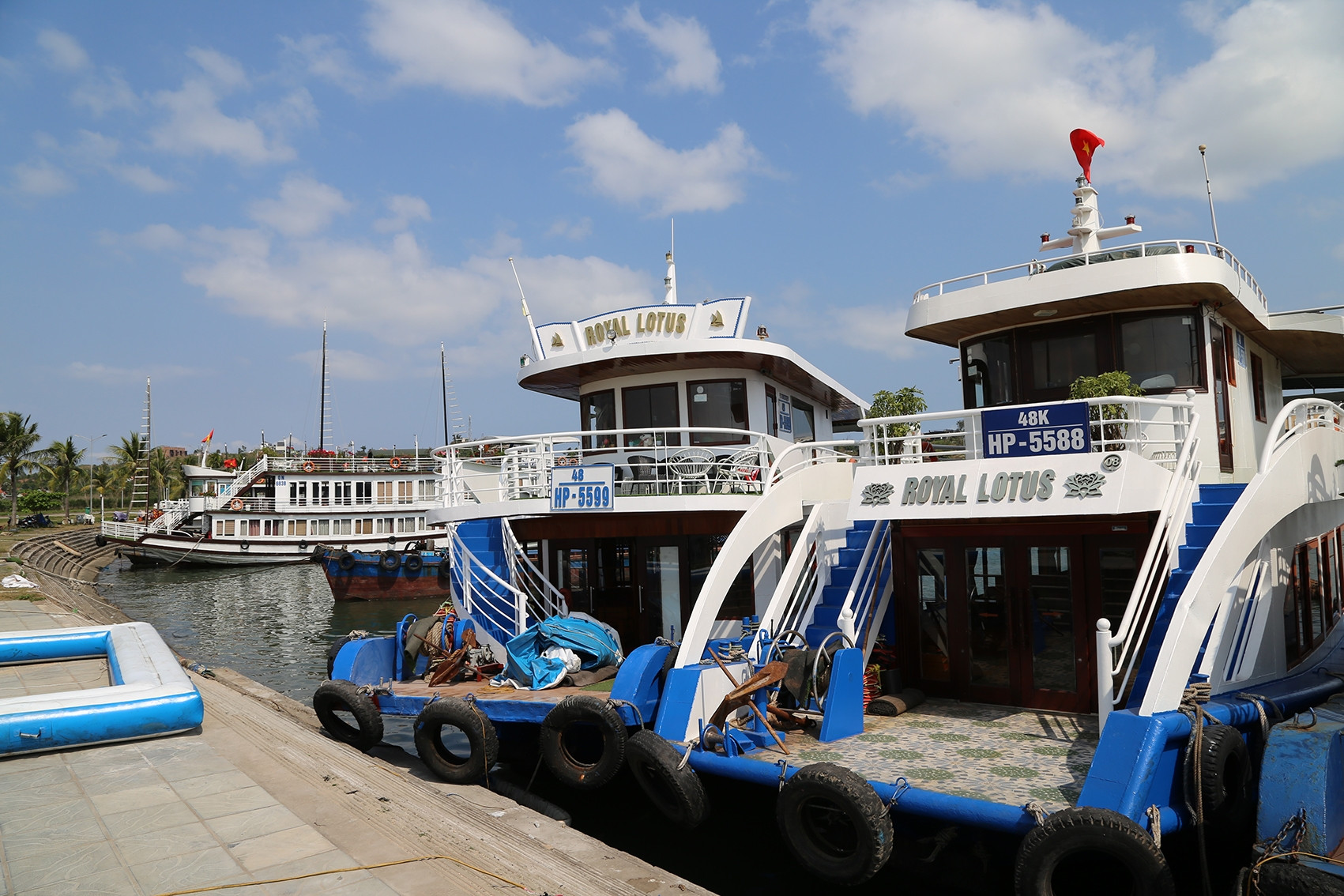 Giá nhiên liệu tăng, tàu du lịch Hạ Long linh hoạt tìm hướng giữ khách