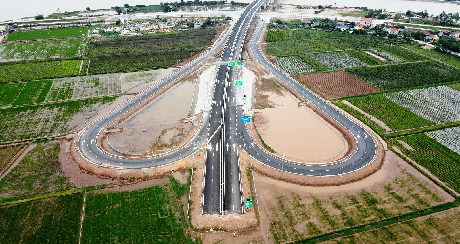 Hiện trạng dự án cao tốc gần 7.000 tỷ đồng qua Ninh Bình