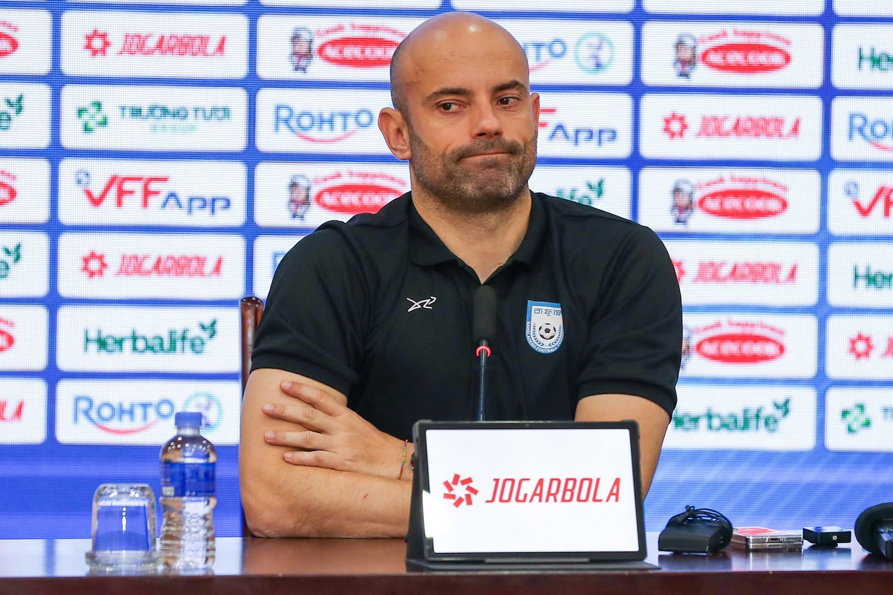 HLV Bangladesh: Tuyển Việt Nam rất mạnh, sẽ thắng Malaysia