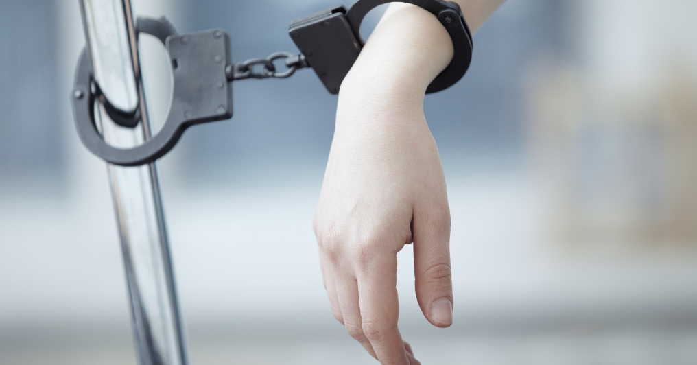 Không có tiền trả khoản nợ 50 tỷ, 'nữ quái' lừa người đàn ông bằng chiêu này