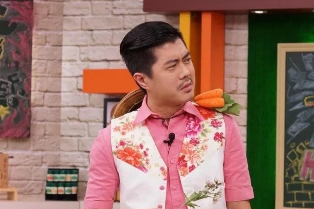 Nam MC 50 tuổi qua đời đột ngột trong nhà vệ sinh