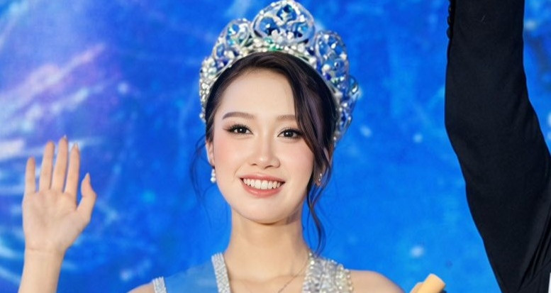 Ngắm vẻ đẹp rạng rỡ của hoa khôi Trường Đại học Thương mại