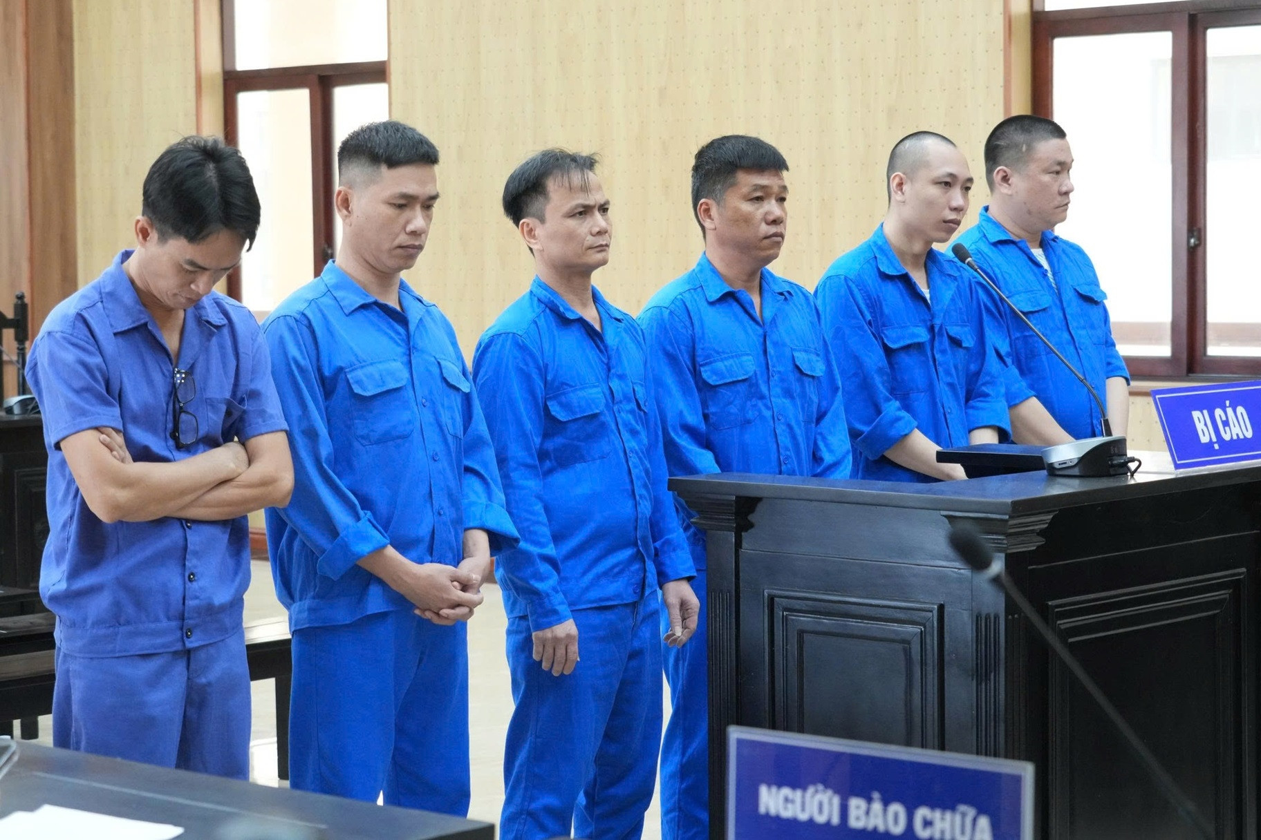 Người yêu mới và chồng cũ kéo nhau 'hỗn chiến', mỗi người lãnh 12 năm tù