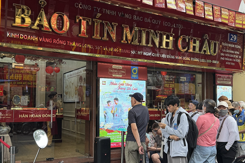 Tiệm vàng Bảo Tín Minh Châu hoạt động lại, khách chủ yếu đến nhận vàng theo giấy hẹn