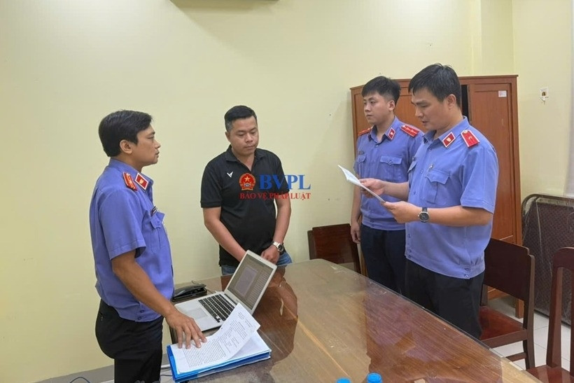 Vụ nữ sinh bị tông tử vong ở Vĩnh Long: Tước danh hiệu Công an nhân dân 2 cựu cán bộ