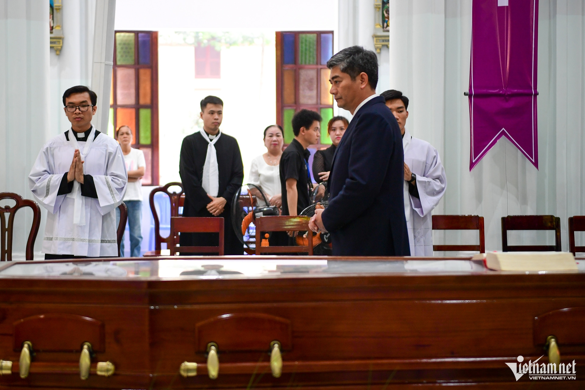 W-đức hồng y 19.jpg