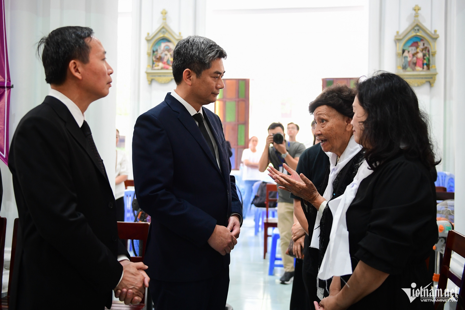 W-đức hồng y 21.jpg