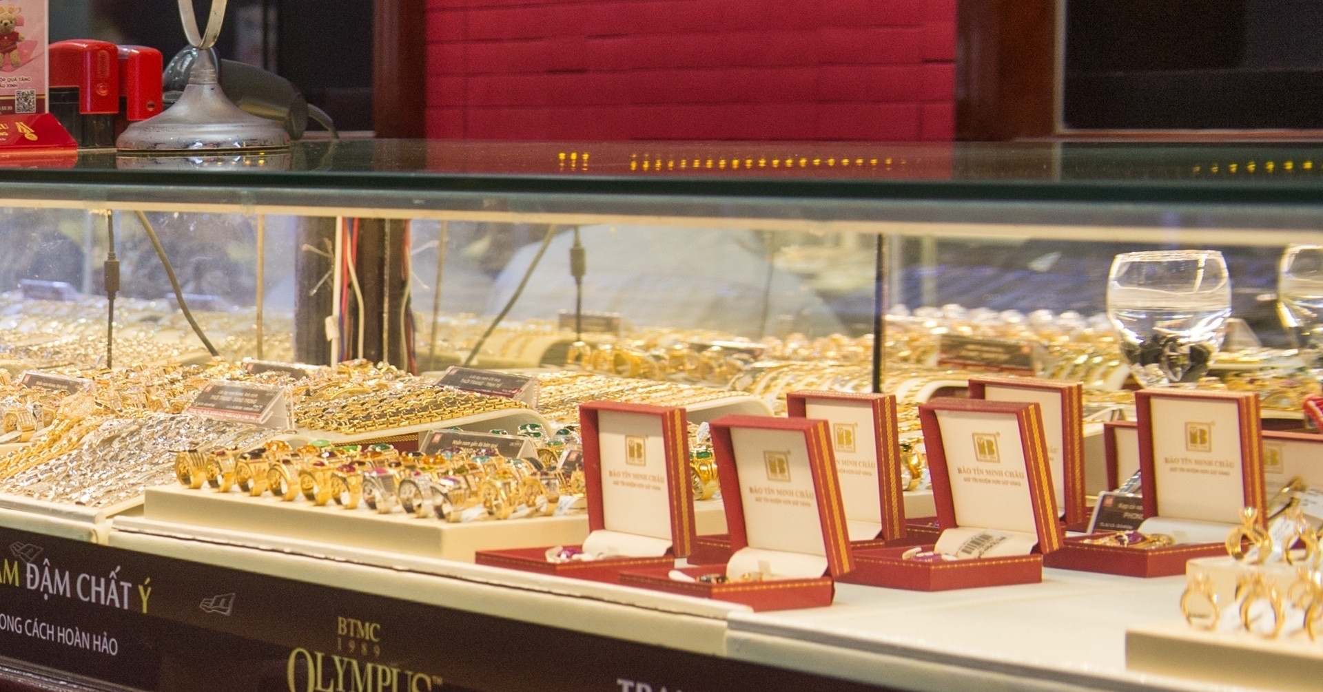 Giá vàng hôm nay 28/3/2026 đảo chiều tăng mạnh,...