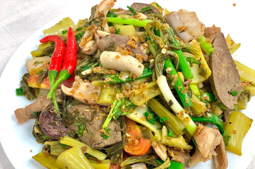 4 nhóm người không nên 'động đũa' món lòng xào dưa