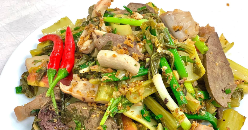 4 nhóm người không nên "động đũa" món lòng xào dưa