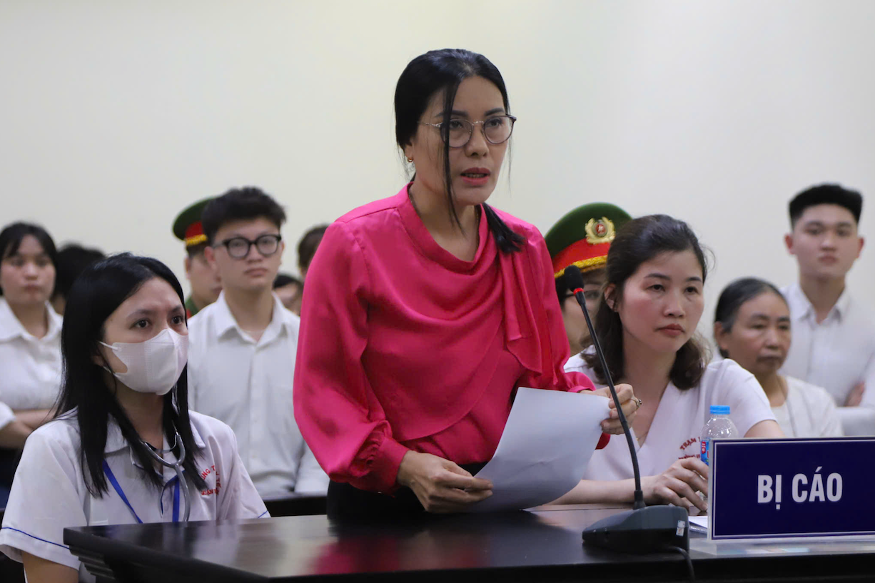 Cựu hiệu trưởng ở Hà Nội bị phạt 3 năm tù vì thu vượt tiền dạy thêm