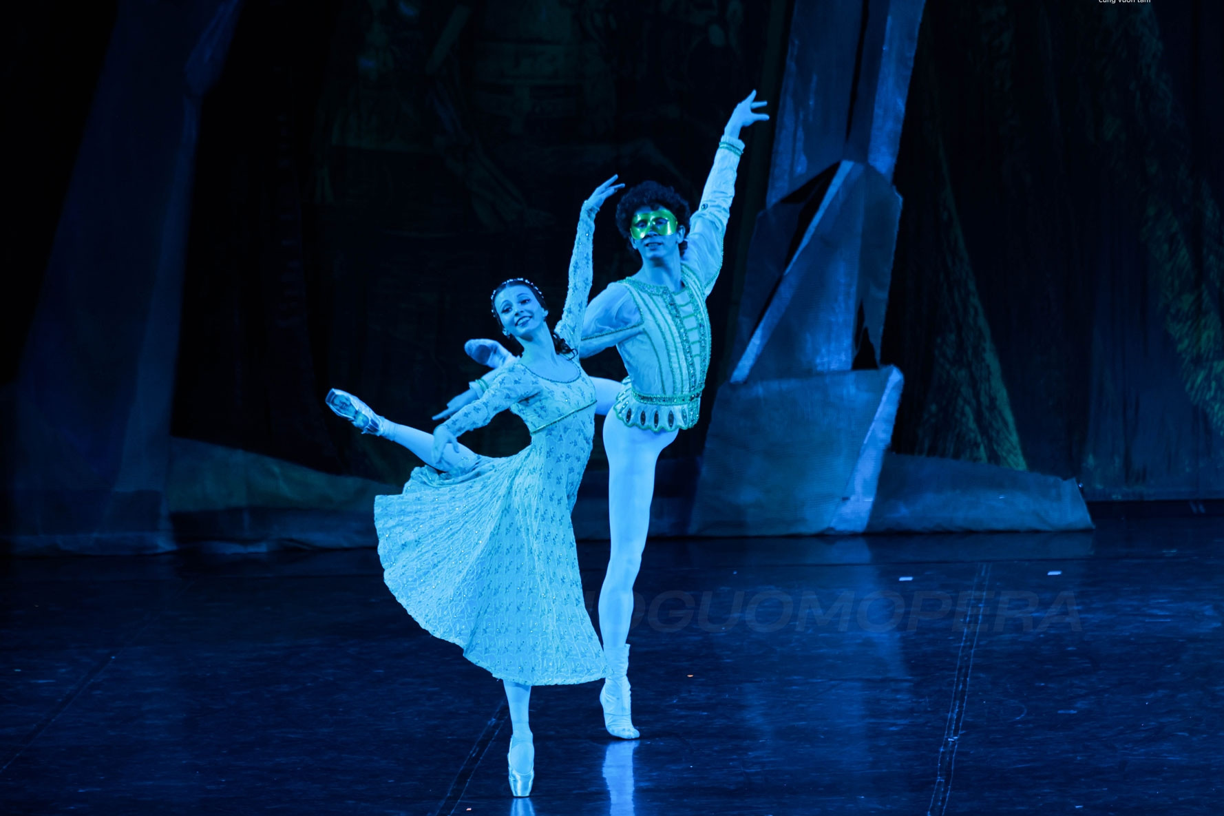 Đỉnh cao kỹ thuật ballet Nga khiến khán giả nín thở