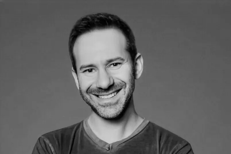 Doanh nhân qua đời ở tuổi 43, bỏ lại đế chế nội dung người lớn 8 tỷ USD