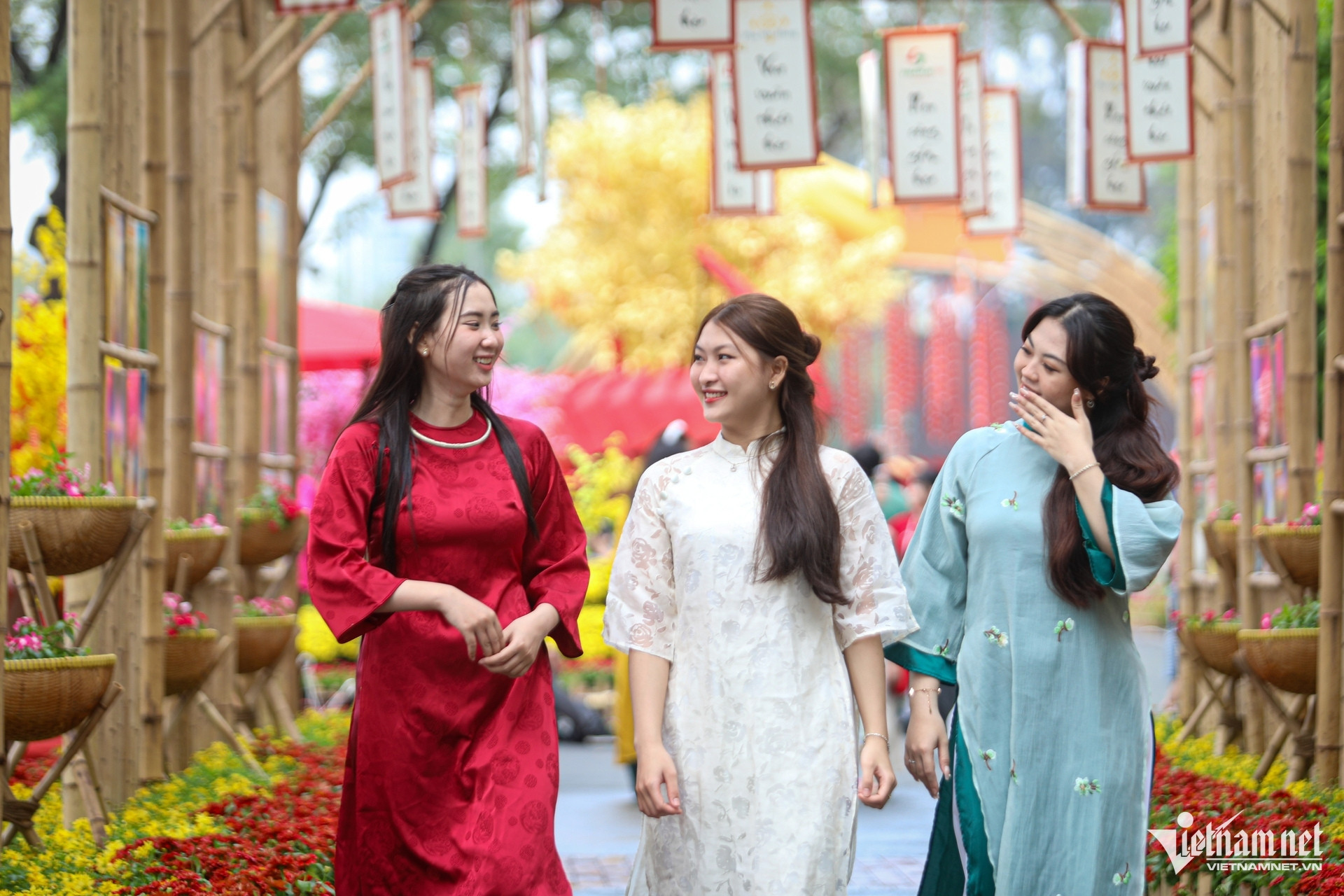  Đồng lòng vì hạnh phúc Nhân dân 