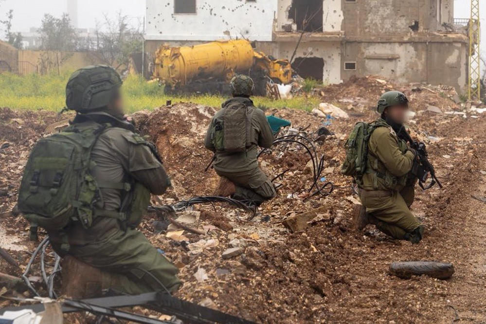 Israel thừa nhận thiếu quân khi phải đương đầu nhiều mặt trận cùng lúc