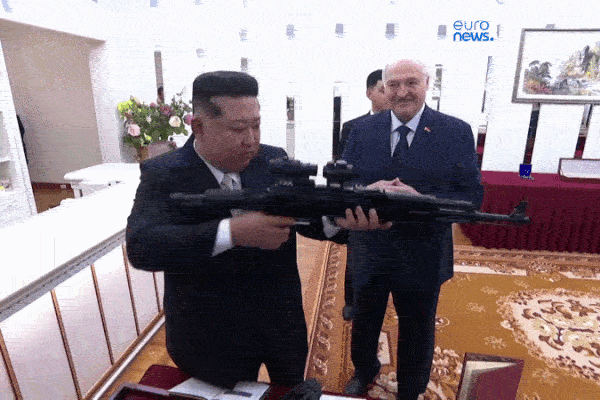 Món quà đặc biệt Tổng thống Belarus dành tặng ông Kim Jong Un