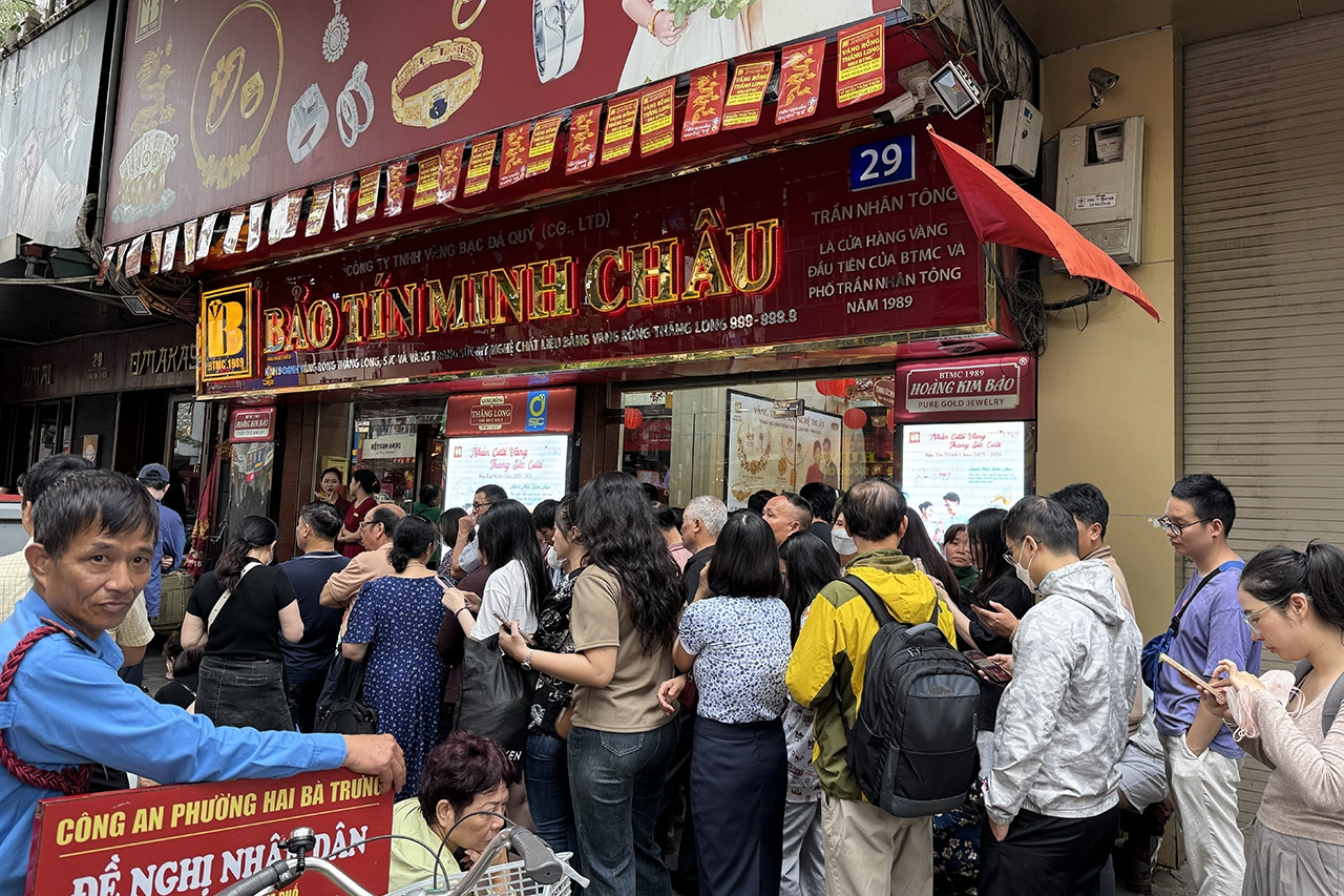 Mua vàng ở Bảo Tín Minh Châu: Dưới 2 chỉ nhận ngay, đơn hàng lớn vẫn cần giấy hẹn