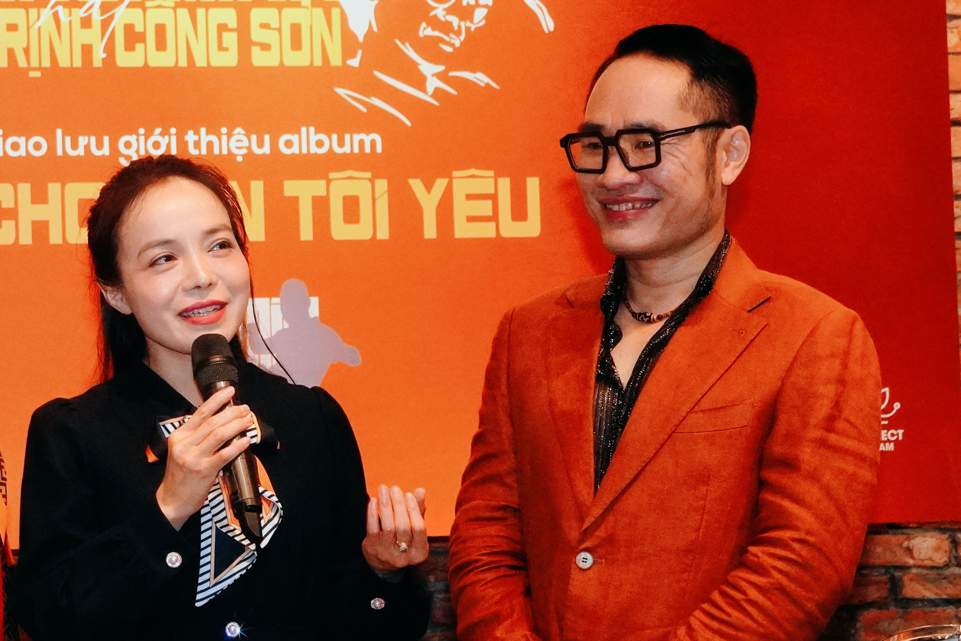  NSƯT Lan Anh hát nhạc Trịnh với ca sĩ Khôi Minh 