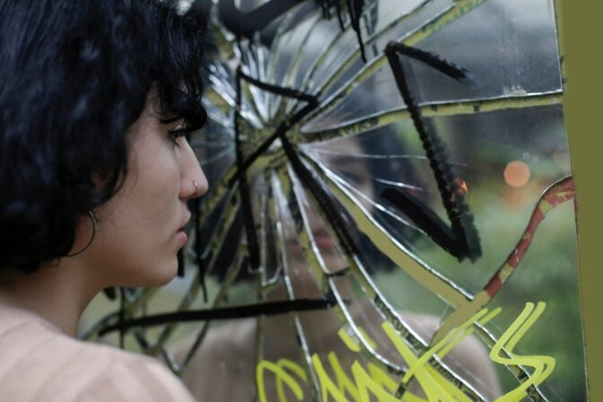 Vì sao vỡ gương lại bị coi là đen đủi suốt 7 năm?