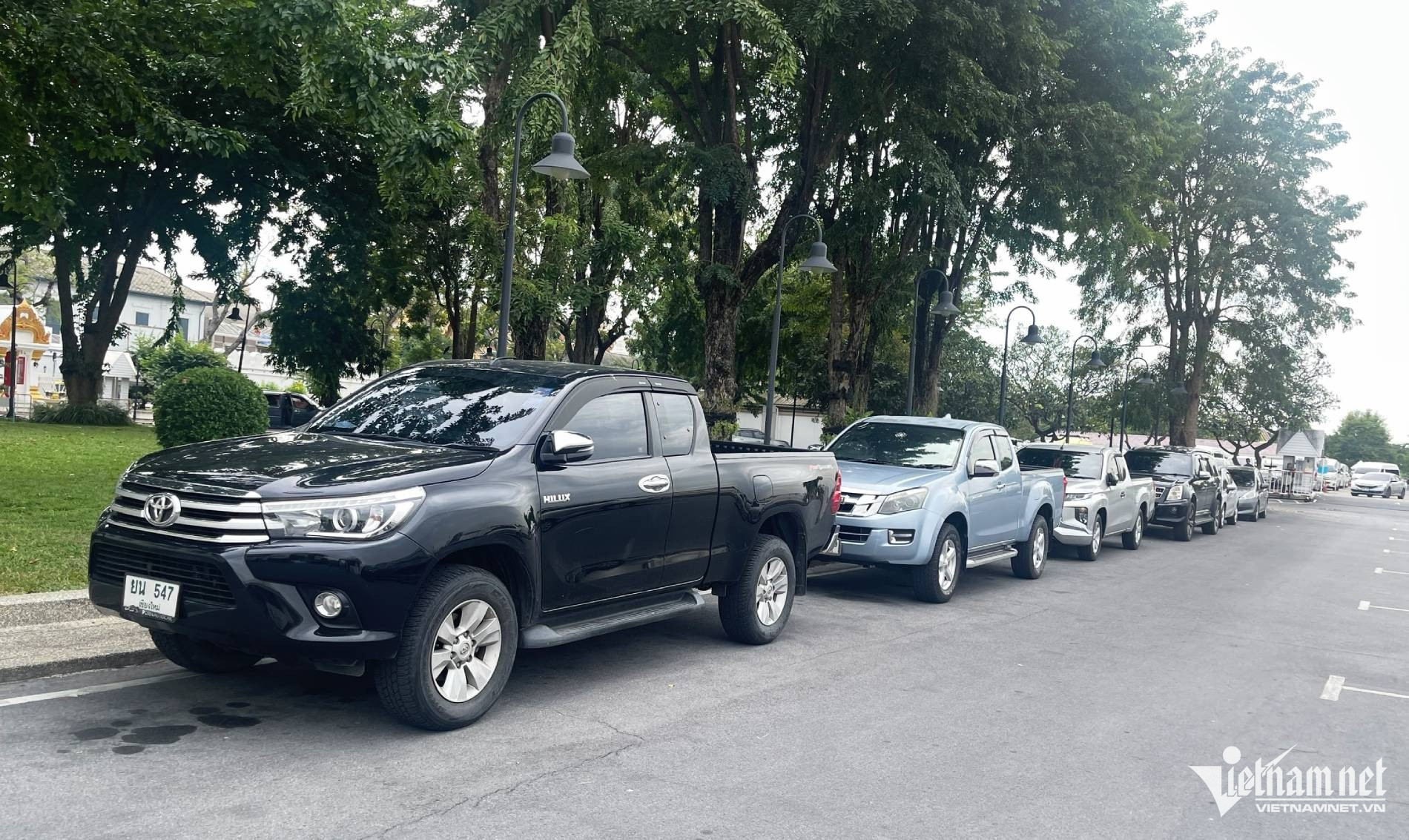 W-ban tai Thai Lan.jpg