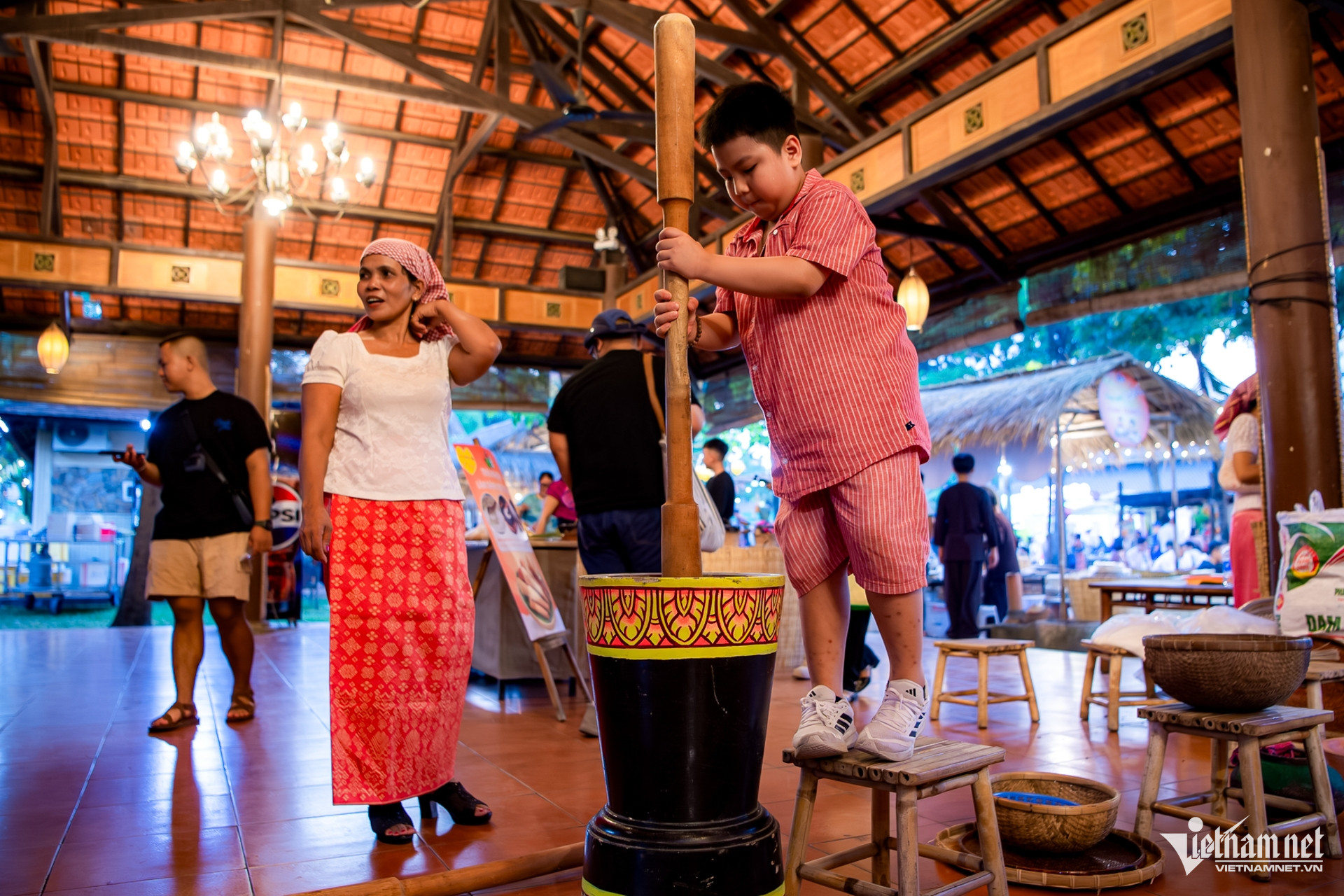 W-lễ hội ẩm thực Văn Thánh TPHCM.jpg