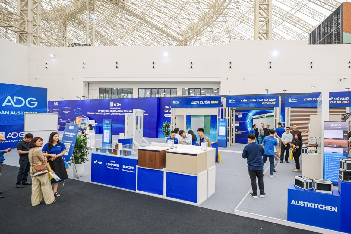 Gian hàng gần 600m² của Austdoor tại Vietbuild 2026