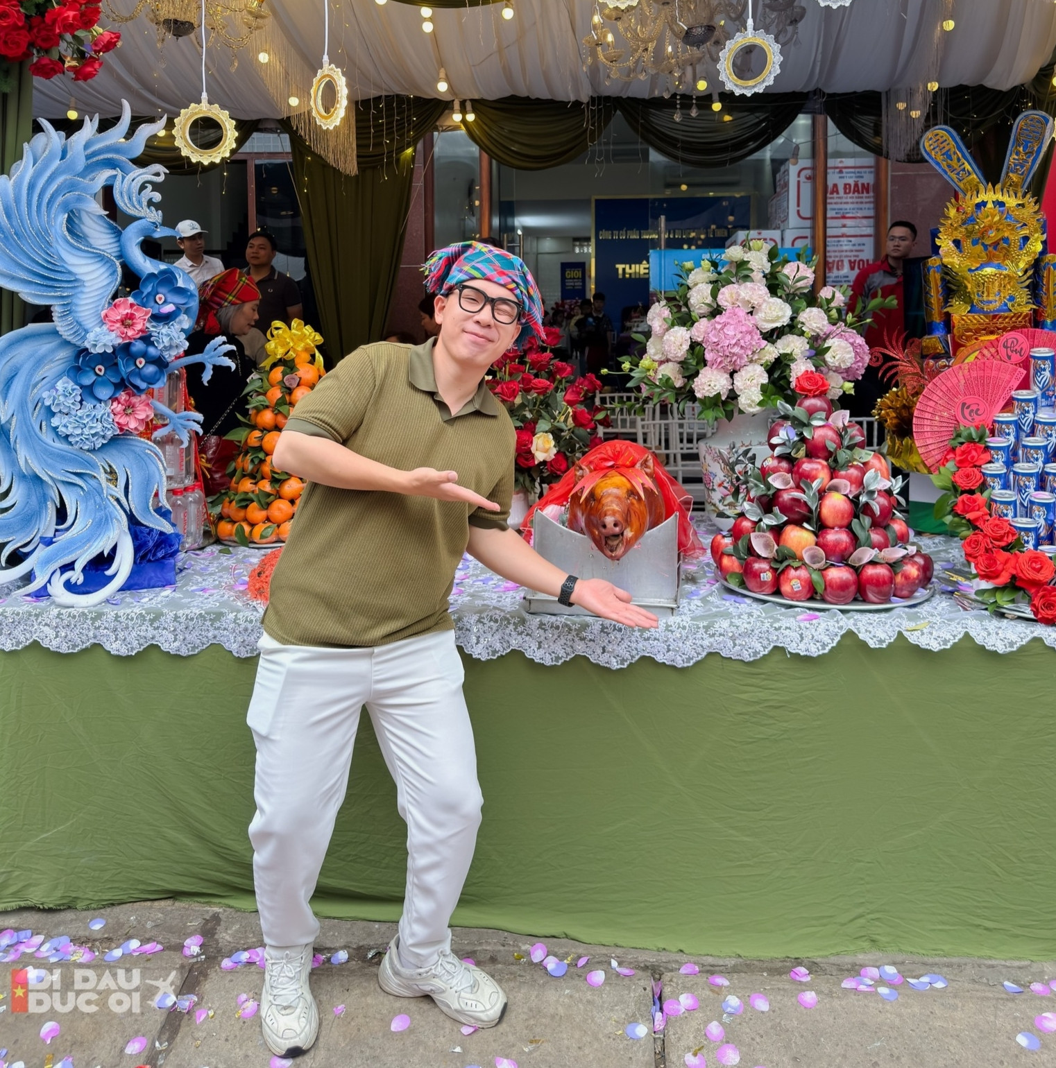 https://static-images.vnncdn.net/vps_images_publish/000001/000003/2026/3/28/khach-ha-noi-du-lich-lang-son-2-ngay-1-dem-trai-nghiem-loat-dac-san-la-ngon-2459.jpg