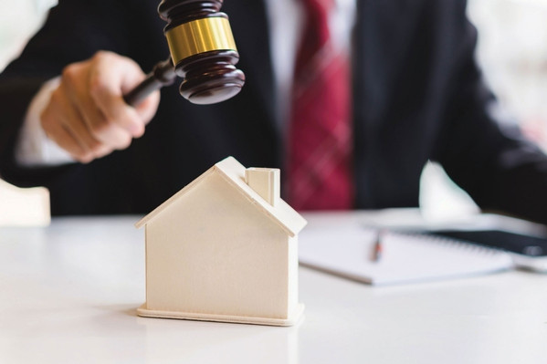 Người nào không được phép tham gia đấu giá tài sản?