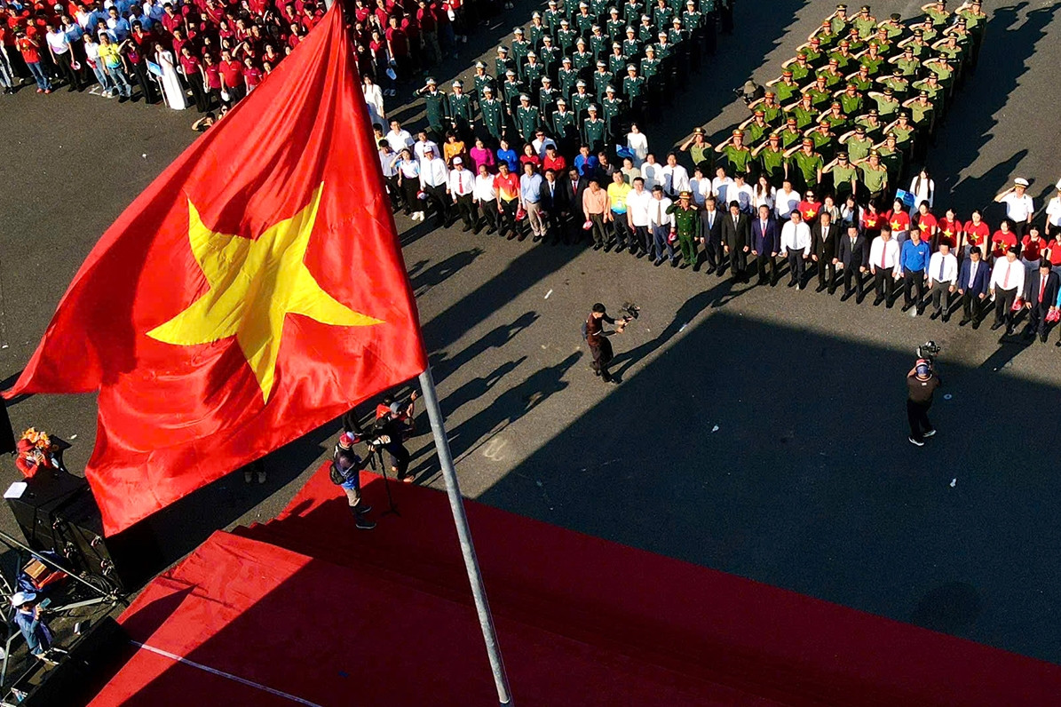  Thiêng liêng Lễ thượng cờ tại khu tưởng niệm chiến sĩ Gạc Ma 