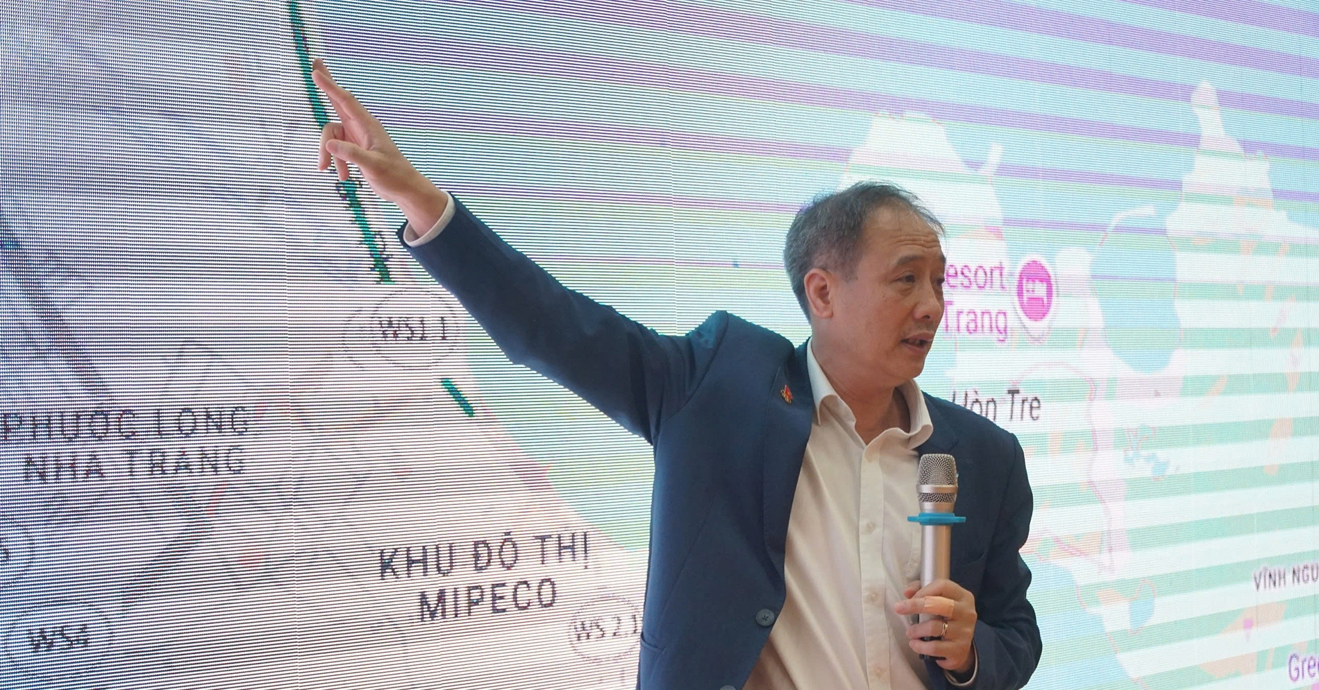 Tiền Phong Marathon 2026: Trọng tài làm gì giúp VĐV tránh nhầm đường?