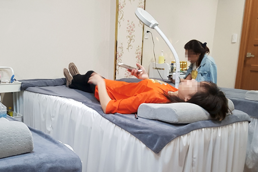 TPHCM phát hiện tụ điểm tiêm filler 'chui' sau tin báo của người dân