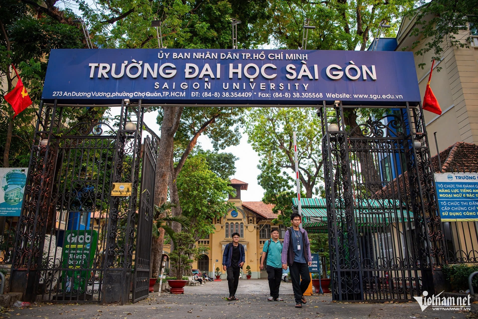 W-Đại học Sài Gòn.jpg