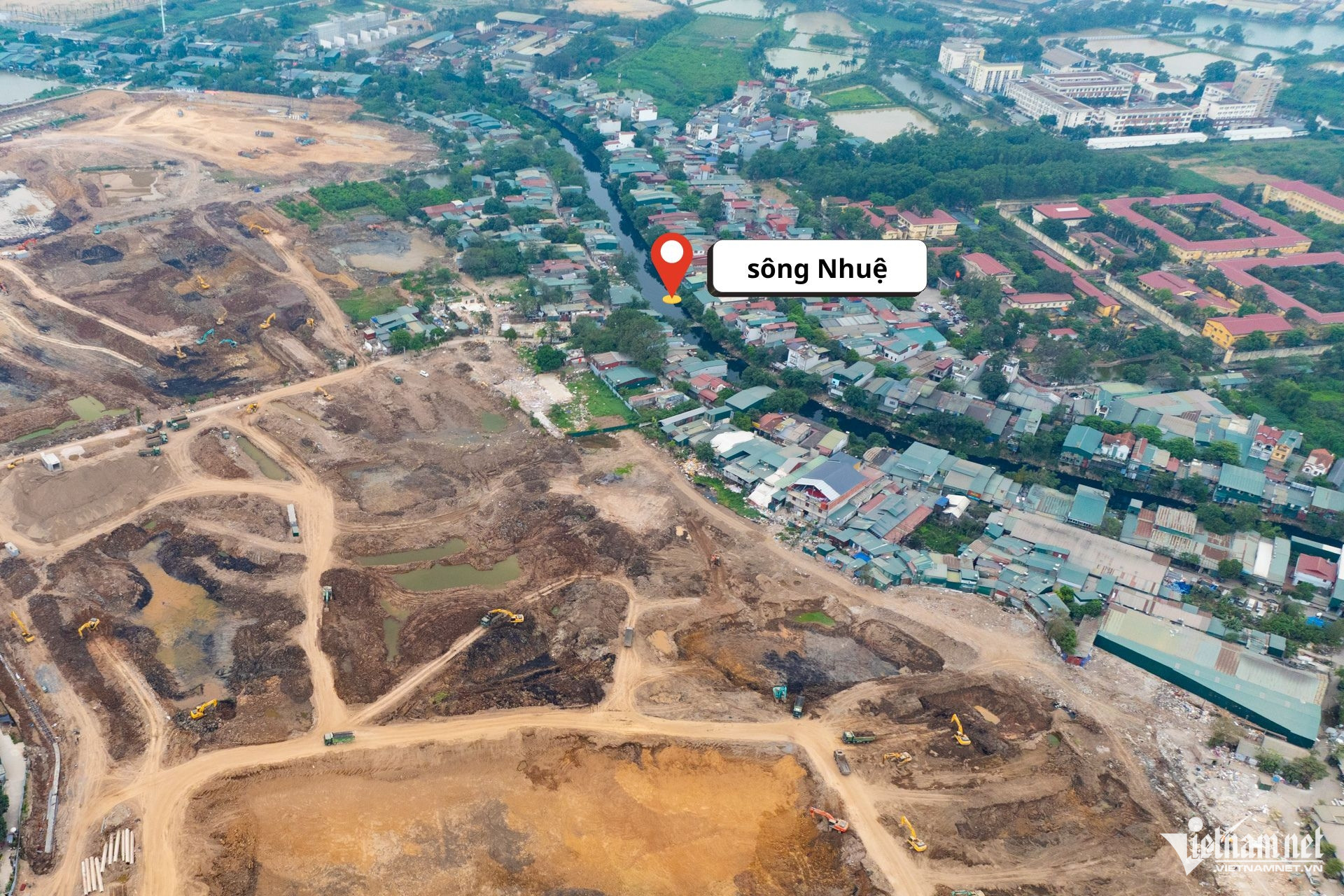 Box https://static-images.vnncdn.net/vps_images_publish/000001/000003/2026/3/28/w-song-nhue-2293.jpg