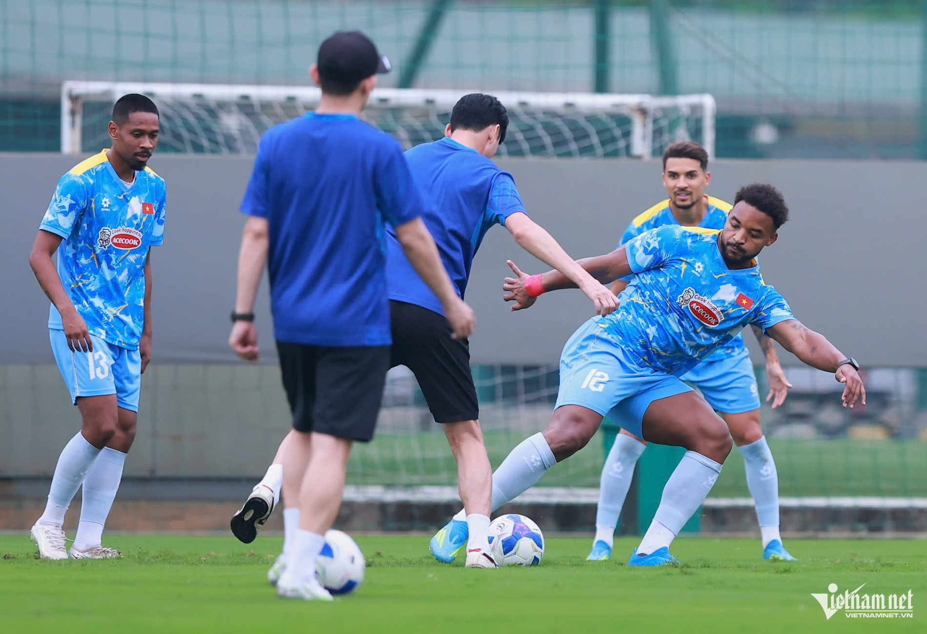 W-tuyen viet nam 8.jpeg