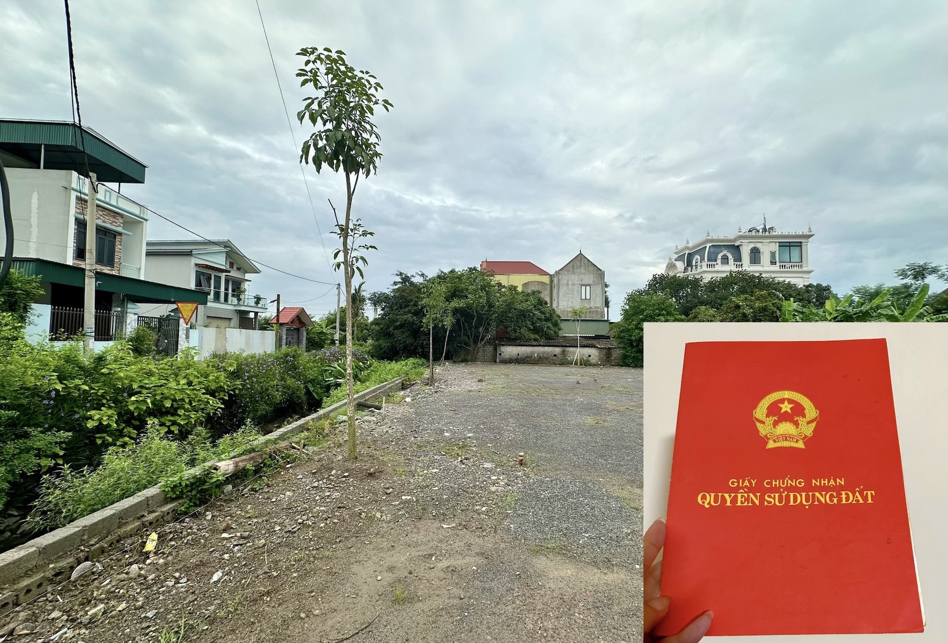 3 thửa đất cho con út, chị gái muốn ‘đoạt lại’; đề xuất mới về thuế bất động sản