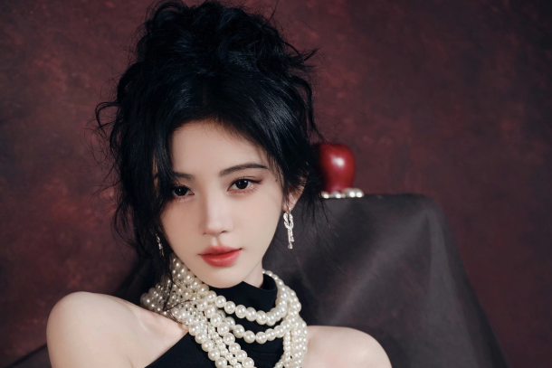 Diễn viên Cúc Tịnh Y bị đòi bồi thường hơn 1.000 tỷ đồng